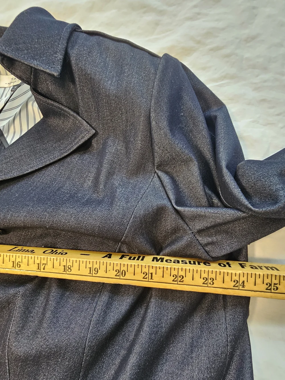 Tahari Denim Style Jip Up Blazer Size 18